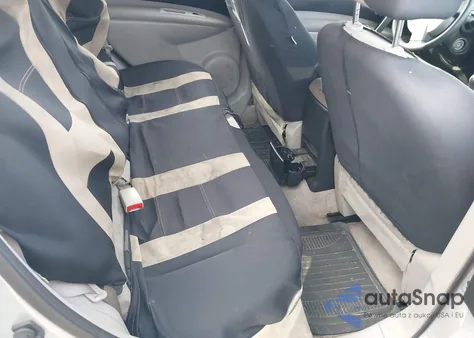 2013 Nissan Rogue S z USA, uszkodzony, nr VIN JN8AS5MT8DW502701